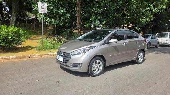 HYUNDAI HB20S 1.6 PREMIUM 16V FLEX 4P AUTOMÁTICO